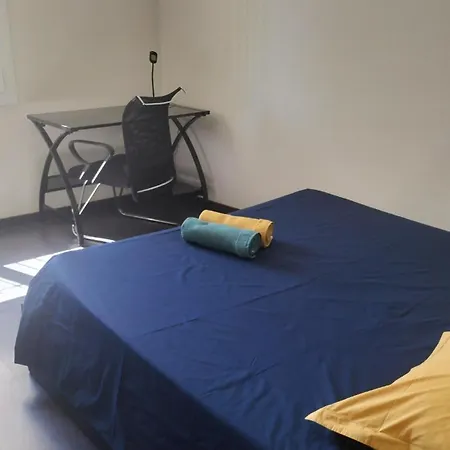 Flat Apartment *